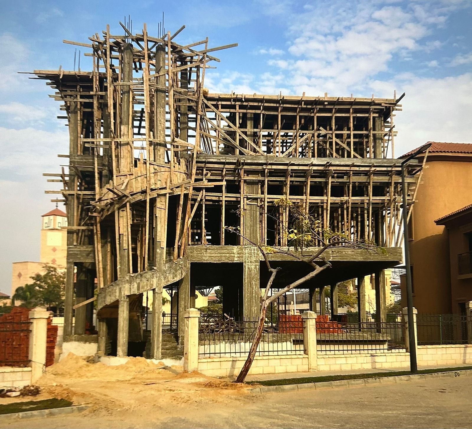 Construction stage: concrete frame with formwork